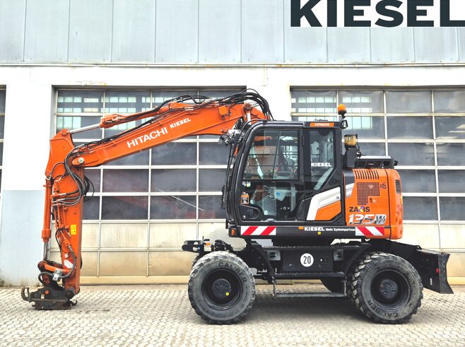 Hitachi ZX135W-7