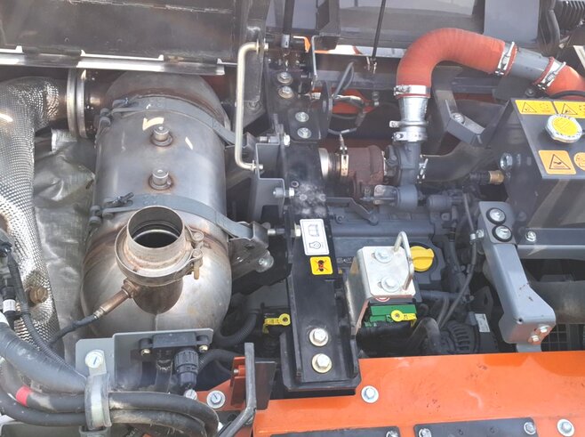 Hitachi ZX135W-7