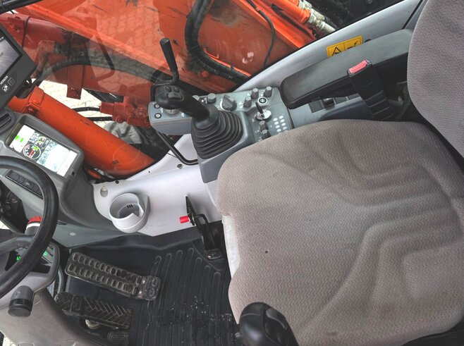 Hitachi ZX170W-6