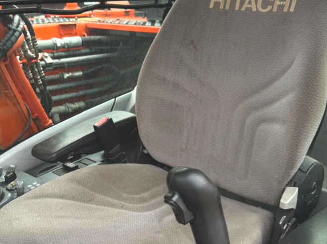Hitachi ZX170W-6