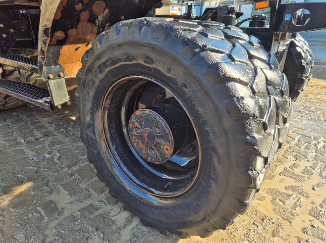 Hitachi ZX145W-6