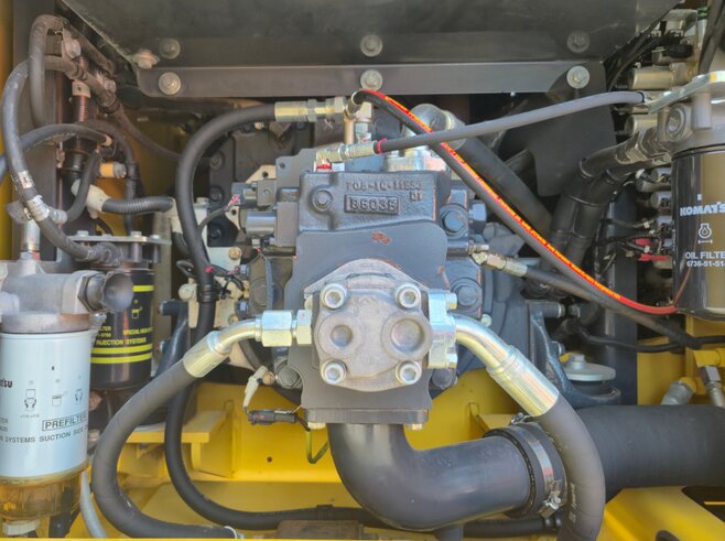 Komatsu PW180-11