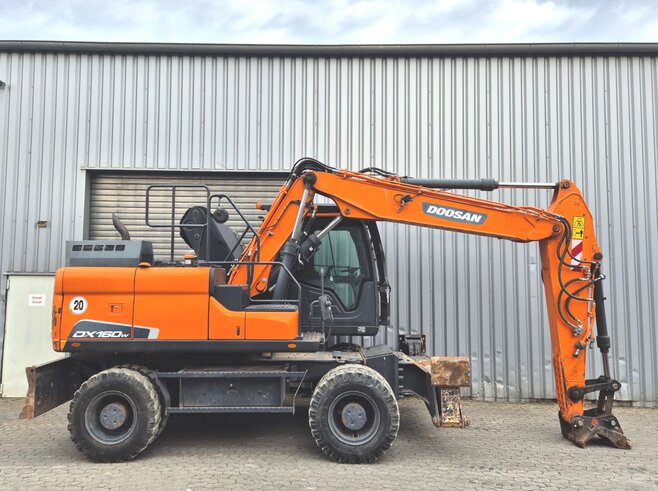 Doosan DX160W-5
