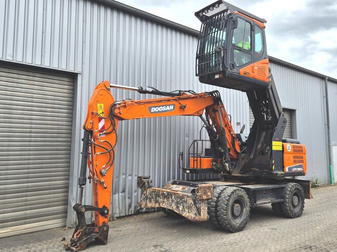 Doosan DX160W-5