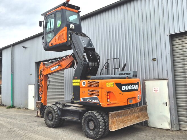 Doosan DX160W-5