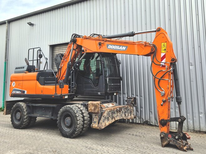 Doosan DX160W-5