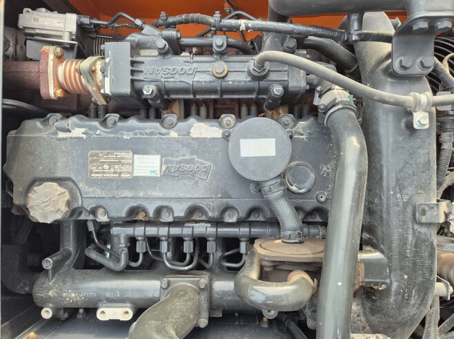 Doosan DX160W-5