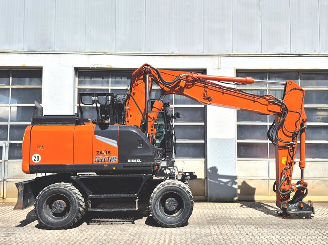 Hitachi ZX180W-7
