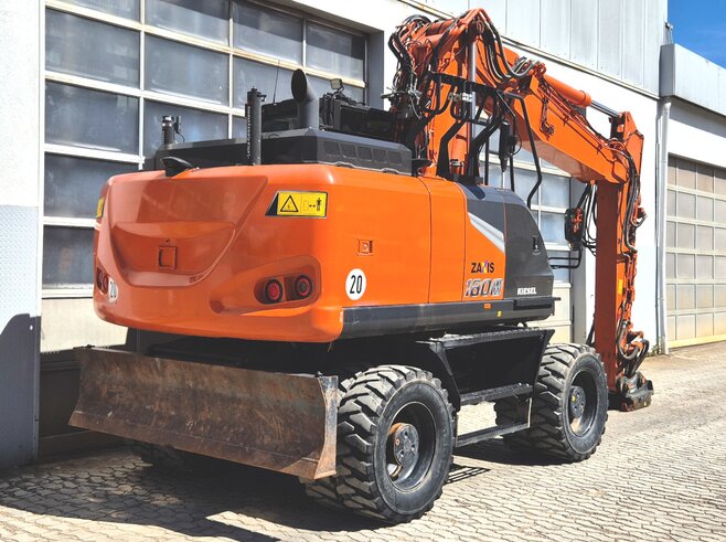 Hitachi ZX180W-7