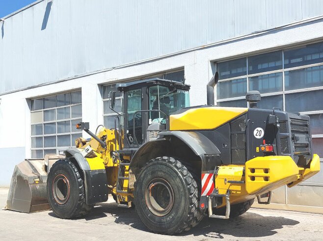 Hitachi ZW310-6