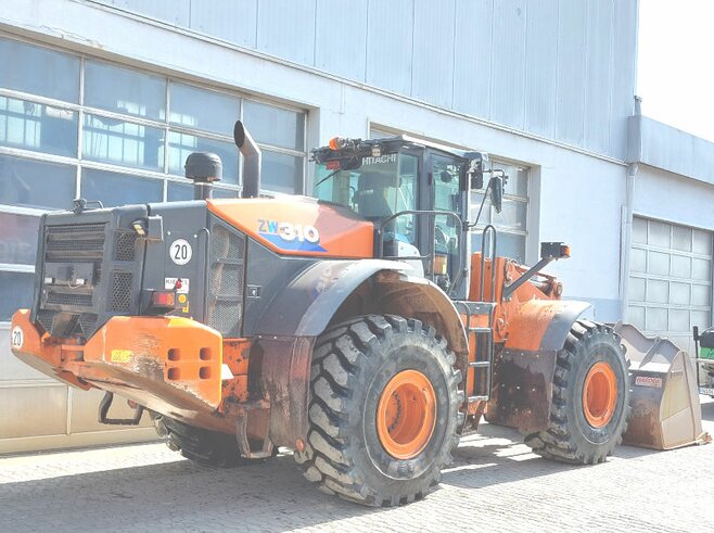 Hitachi ZW310-6