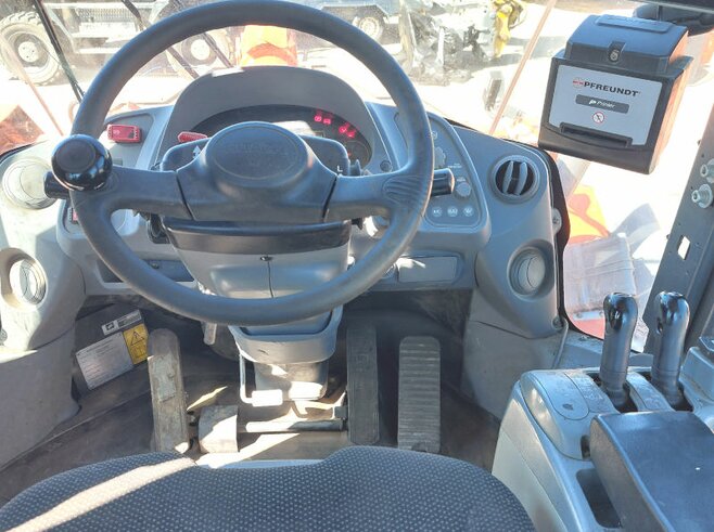 Hitachi ZW310-6