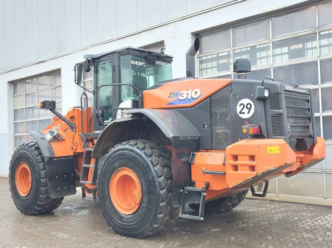 Hitachi ZW310-6