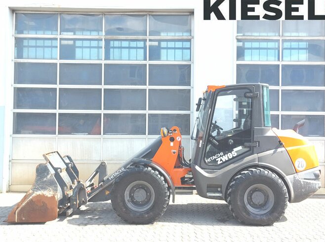 Hitachi ZW95-6