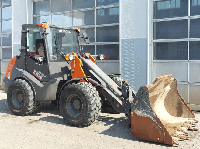 Hitachi ZW95-6