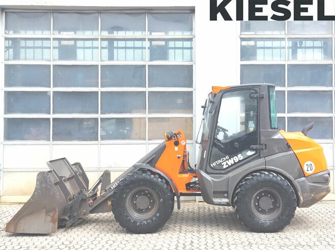 Hitachi ZW95-6