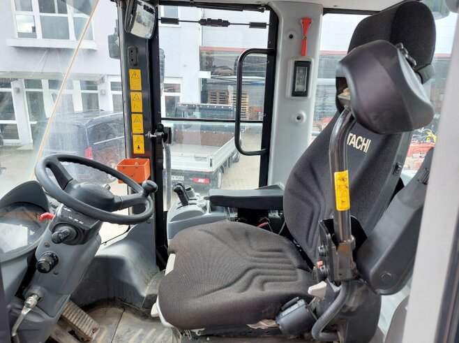 Hitachi ZW310-6