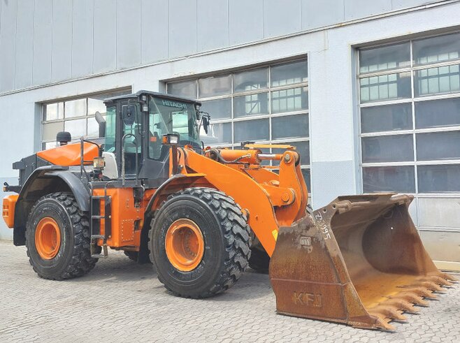Hitachi ZW310-6