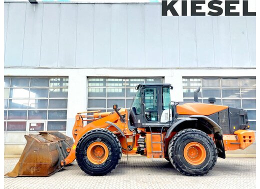 Hitachi ZW310-6