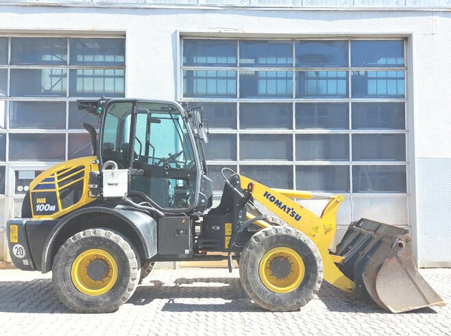 Komatsu WA100M-7