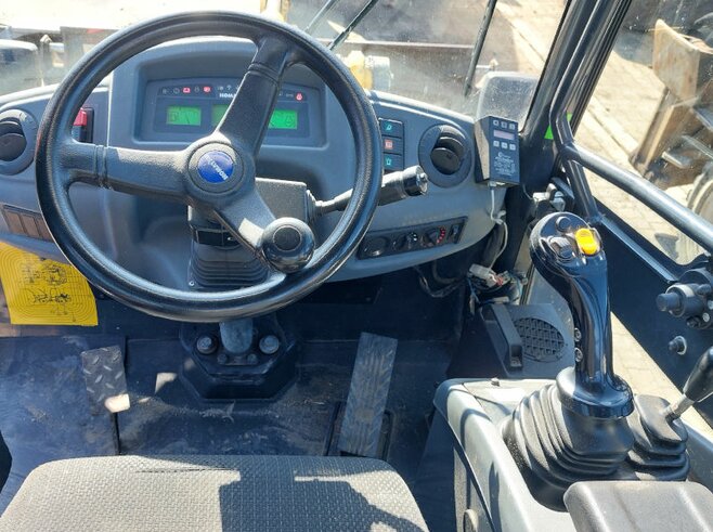 Komatsu WA100M-7