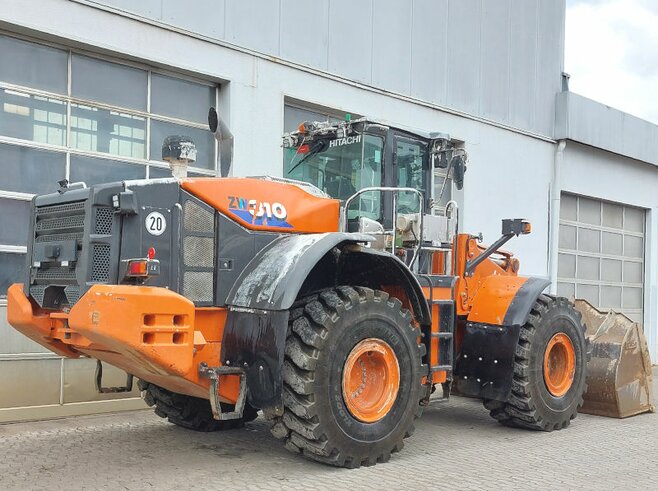 Hitachi ZW310-6