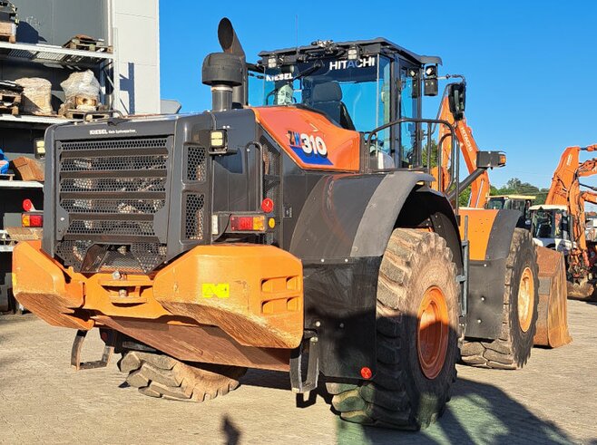 Hitachi ZW310-6