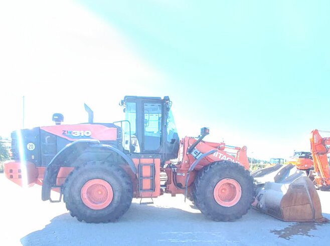 Hitachi ZW310-6