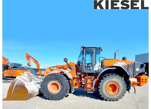 Hitachi ZW310-6