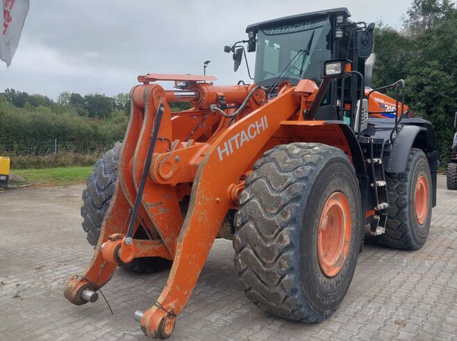 Hitachi ZW310-6