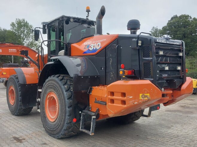 Hitachi ZW310-6