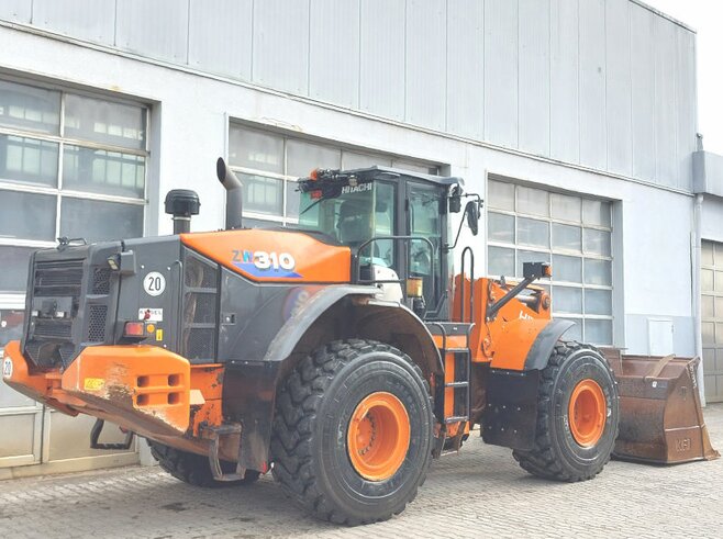 Hitachi ZW310-6