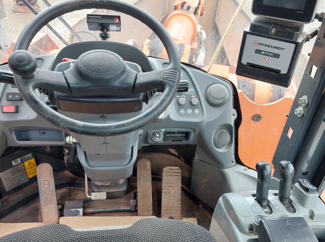 Hitachi ZW310-6