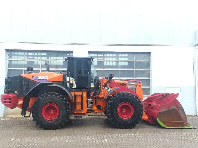 Hitachi ZW310-6