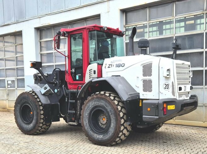 Hitachi ZW180-5