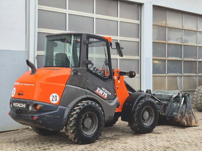 Hitachi ZW75-6