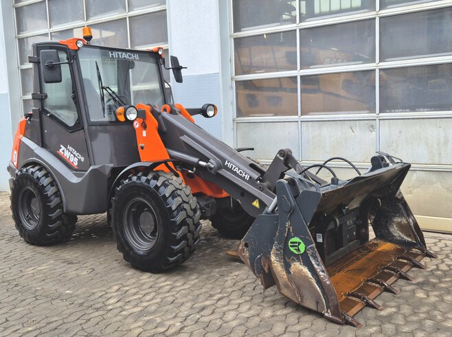 Hitachi ZW95-6