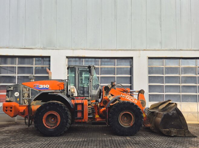 Hitachi ZW310-6