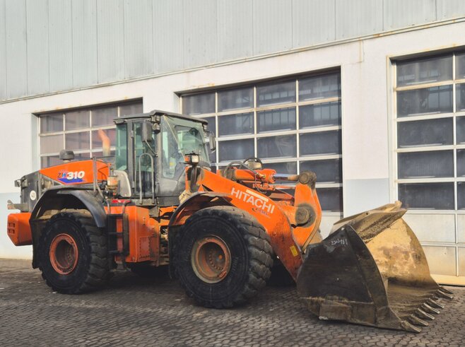 Hitachi ZW310-6