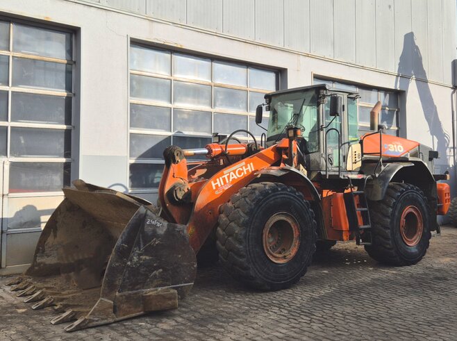 Hitachi ZW310-6