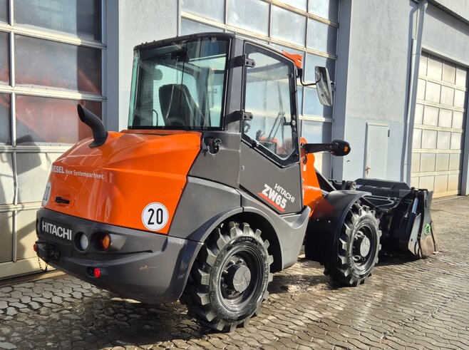 Hitachi ZW65-6