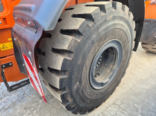 Hitachi ZW220-7 High Lift