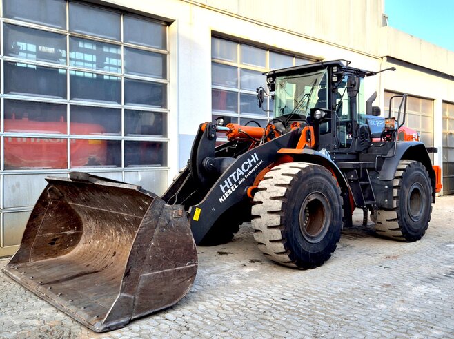 Hitachi ZW220-7 High Lift