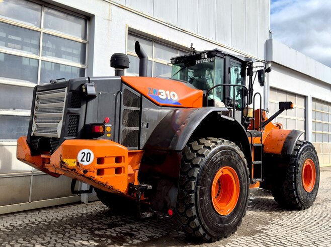 Hitachi ZW310-6