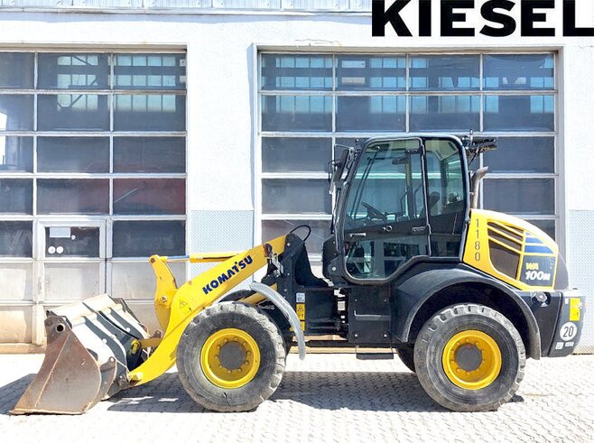 Komatsu WA100M-7