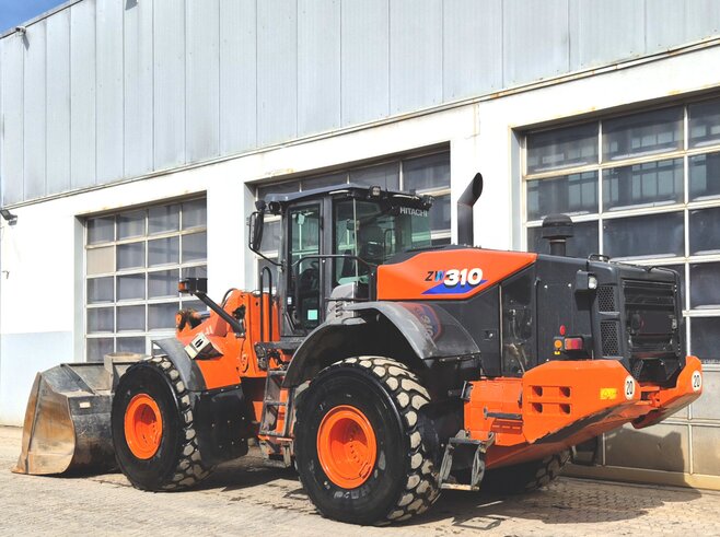 Hitachi ZW310-6