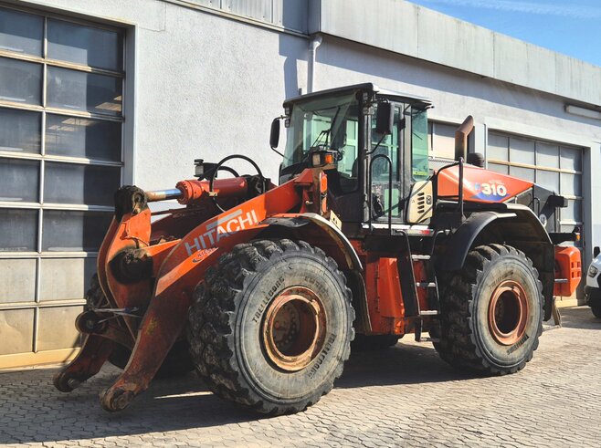 Hitachi ZW310-6