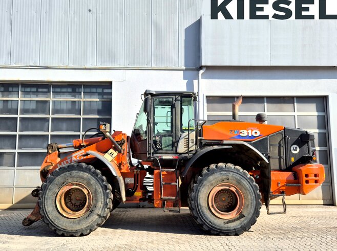 Hitachi ZW310-6