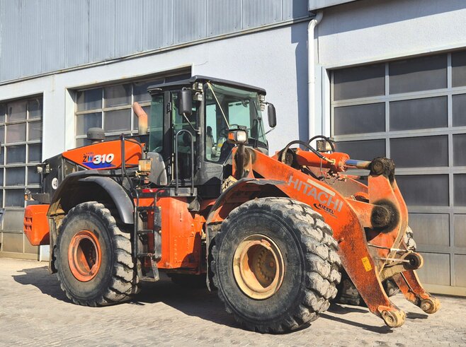 Hitachi ZW310-6