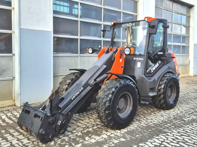 Hitachi ZW95-6 High Lift